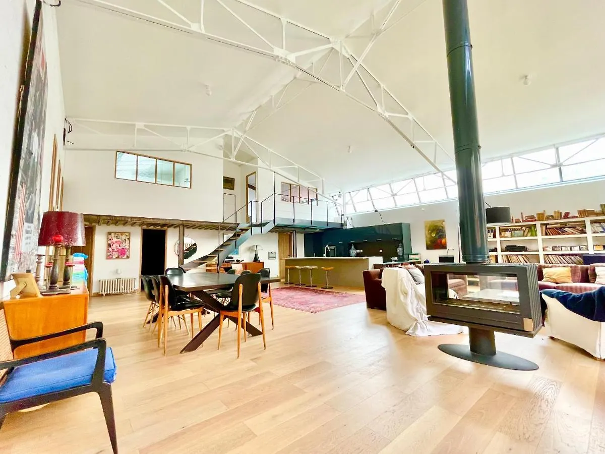 VILLA LE LOFT - CALME&DECO - Patio intime - Salle de Cinéma - Centre Ville Vannes
