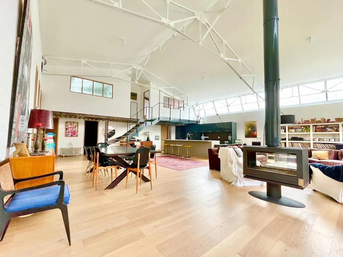VILLA LE LOFT - CALME&DECO - Patio intime - Salle de Cinéma - Centre Ville Vannes