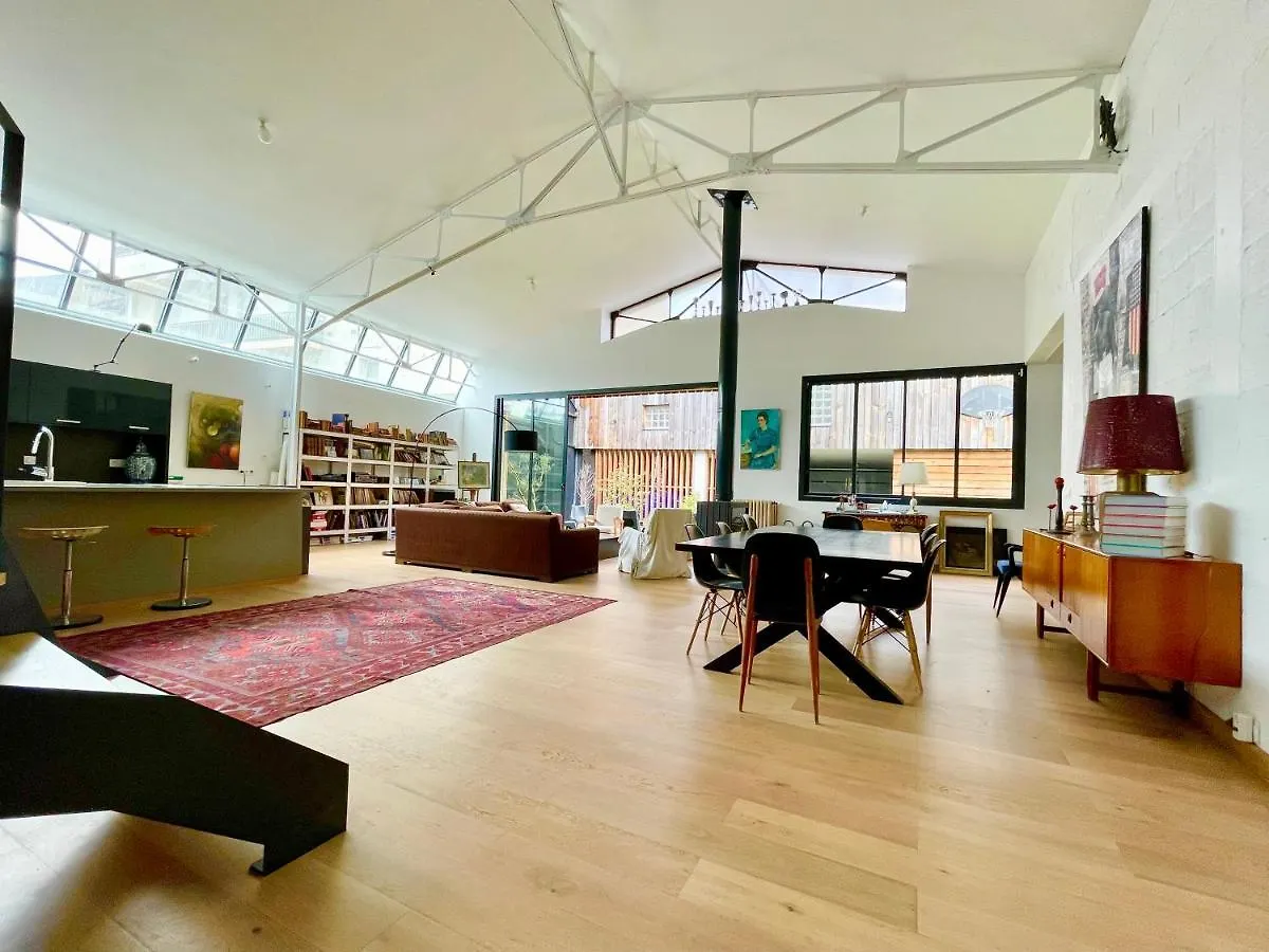 VILLA LE LOFT - CALME&DECO - Patio intime - Salle de Cinéma - Centre Ville Vannes